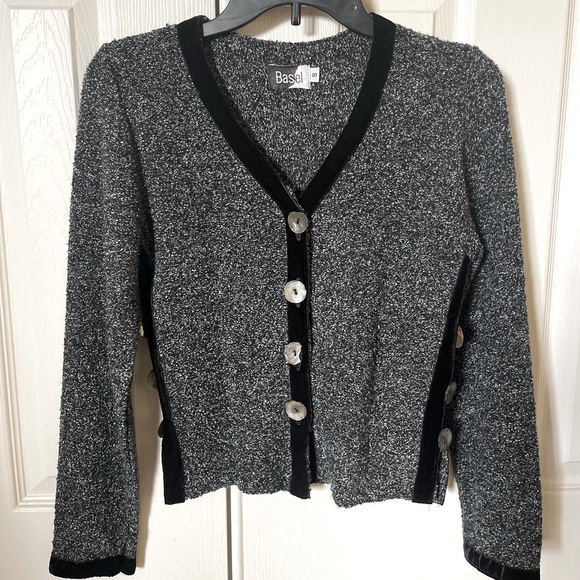 BASEL Cardigan - Picture 1 of 4